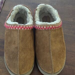 Cozy Brown Kids Clogs with Pink Trim